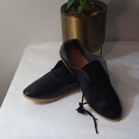 Shoes =33 - Picture 1 of 3